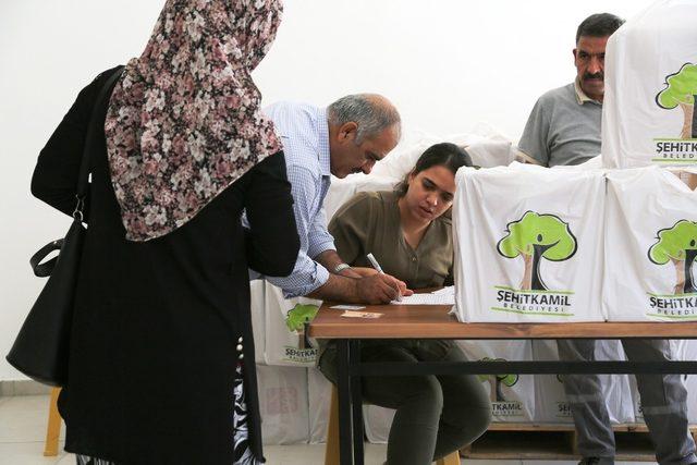 Şehitkamil glutensiz un yardımına devam ediyor