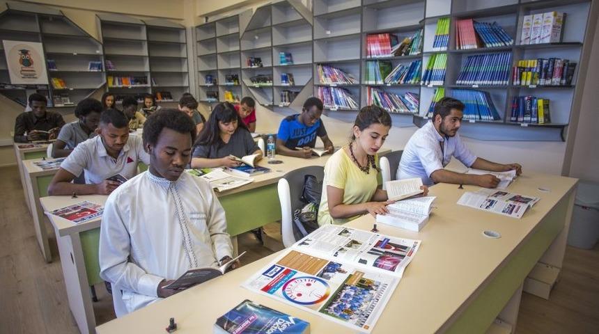 KB&Uuml; İngilizce &ouml;ğretiminde en iyi &uuml;niversiteler arasında