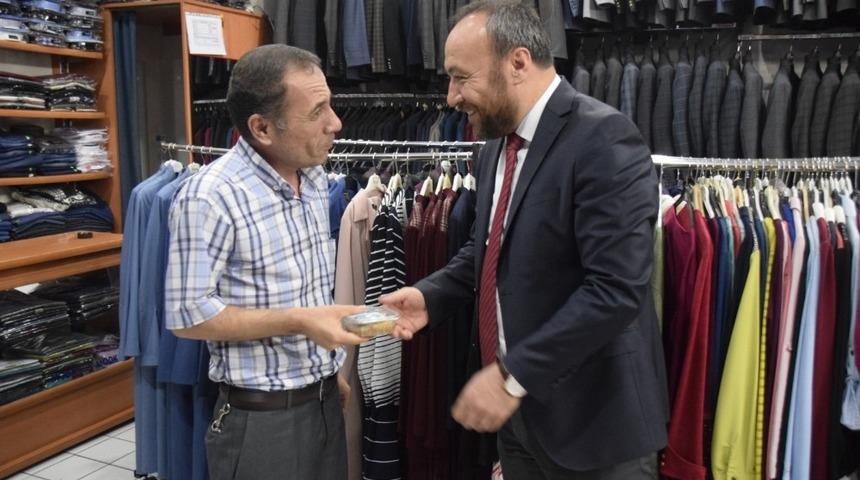 AK Parti 7 bin 500 kişiye aşure dağıttı