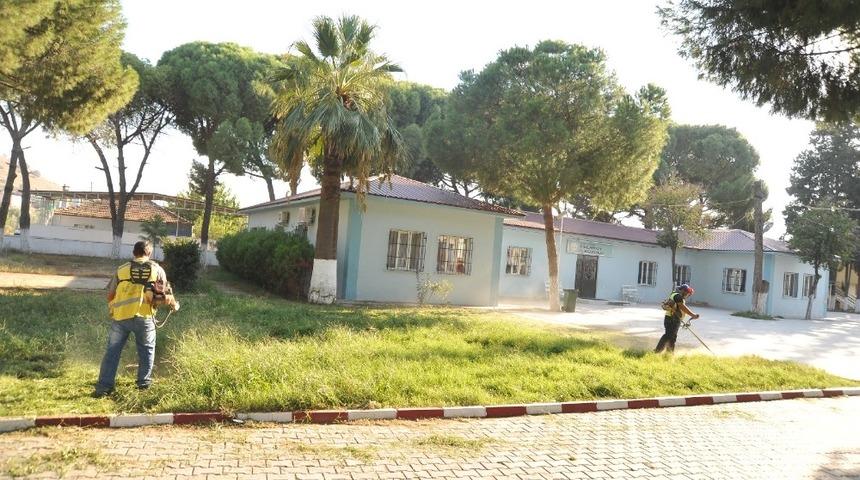 B&uuml;y&uuml;kşehir&rsquo;den Esenk&ouml;y&rsquo;de temizlik seferberliği