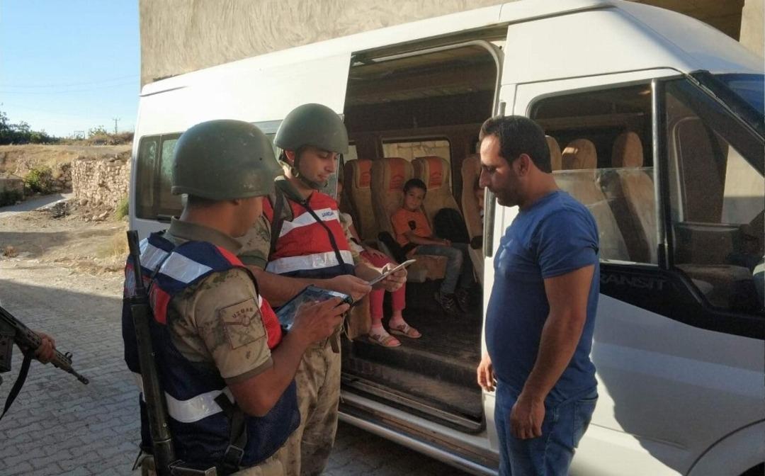 Siirt Jandarma trafik ekipleri okul servislerini denetledi
