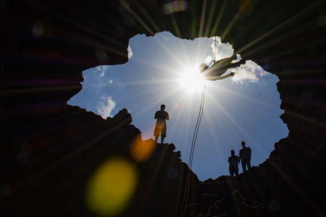 Doğa tutkunları lav yolunda y&uuml;r&uuml;yor 
