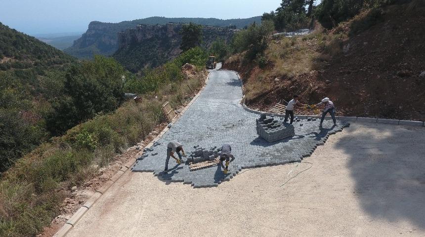 Erdemli&rsquo;de parke &ccedil;alışmaları devam ediyor