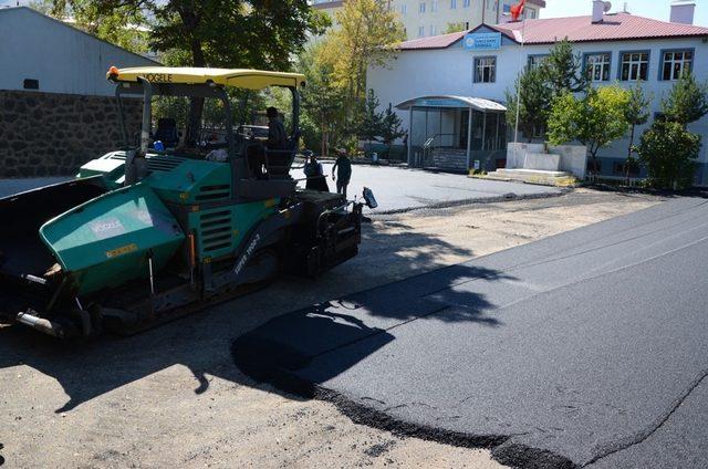 Palandöken Belediyesi okul bahçelerine el attı