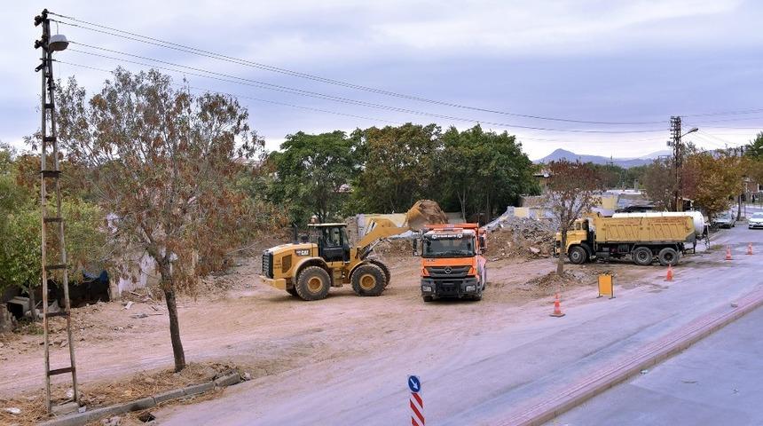 Konya B&uuml;y&uuml;kşehir Belediyesi kamulaştırma &ccedil;alışmalarını s&uuml;rd&uuml;r&uuml;yor