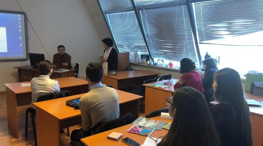 Kazakistan&rsquo;da Geleneksel Motiflerin &ouml;nemi anlatıldı