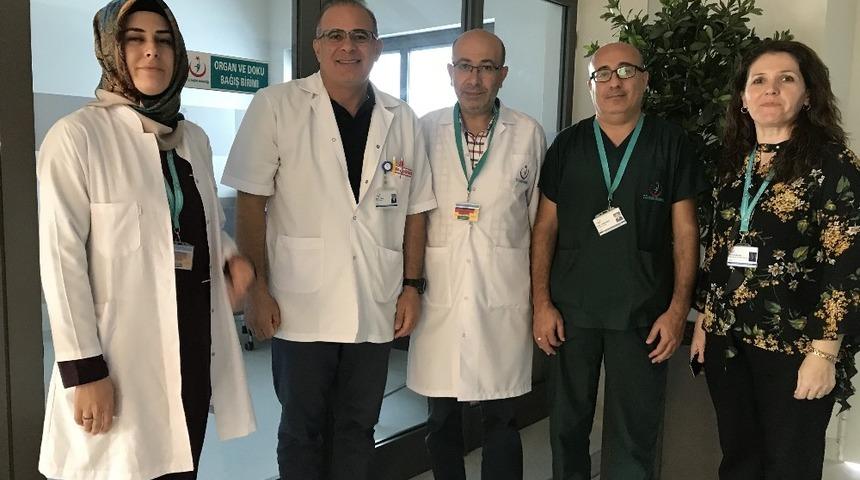 Beyin &ouml;l&uuml;m&uuml; ger&ccedil;ekleşen hastanın organları 3 hastaya umut oldu