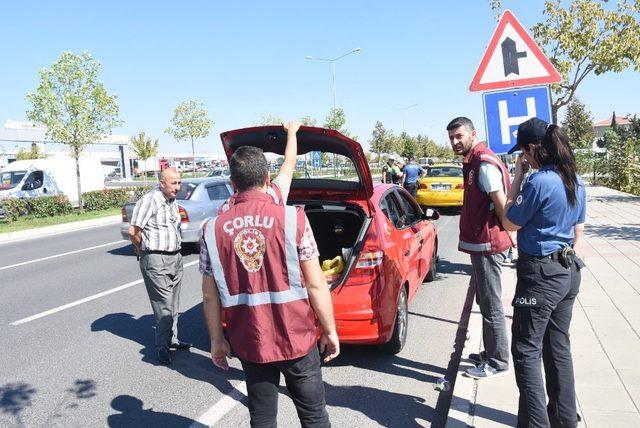 Çorlu polisinden okul çevrelerinde asayiş uygulaması