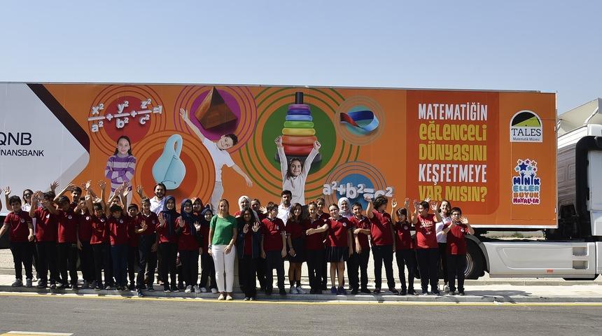 Tales Matematik Müzesi Gezici TIR'ı öğrencilerle buluşuyor