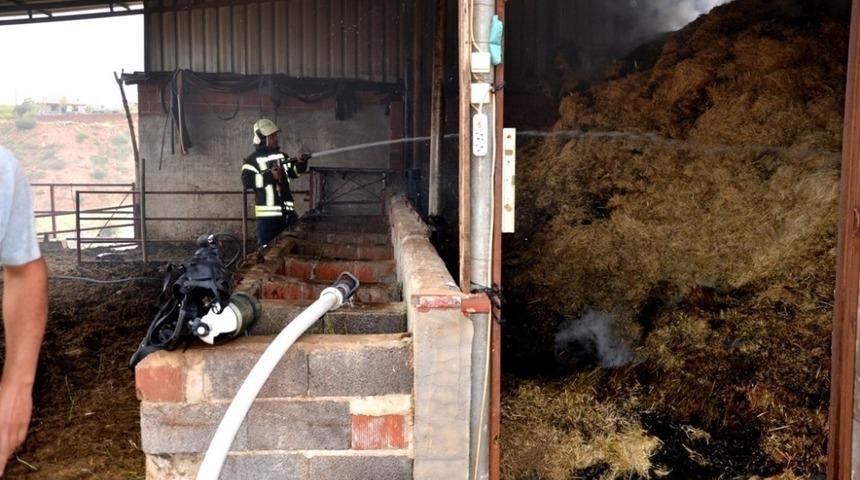 Sarıg&ouml;l&rsquo;de samanlık yangını