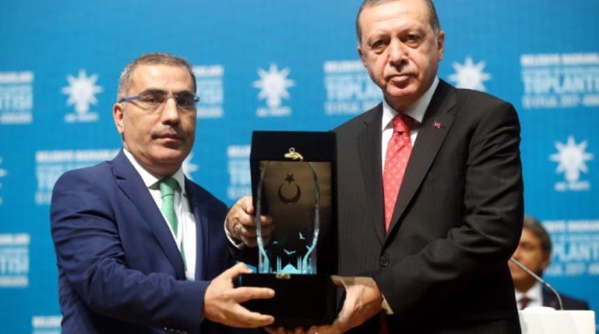 AK Partili isim 'Şov yapmaya gerek yok' deyip büyükşehir adaylığını açıkladı!