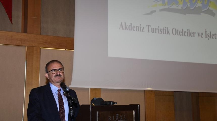 Vali Karaloğlu: &ldquo;Kemer, turizmde t&uuml;m ezberleri bozacak, T&uuml;rkiye&rsquo;ye &ouml;rnek olacak&rdquo;