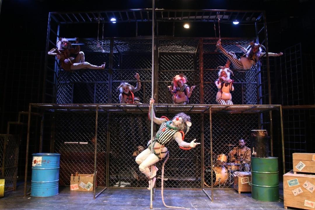 AŞT , 21 oyunla 12 Ekim&rsquo;de &rsquo;Perde&rsquo; diyecek