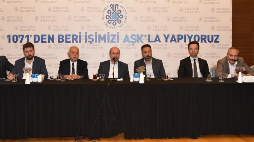 Başkan Pekyatırmacı muhtarlarla buluştu