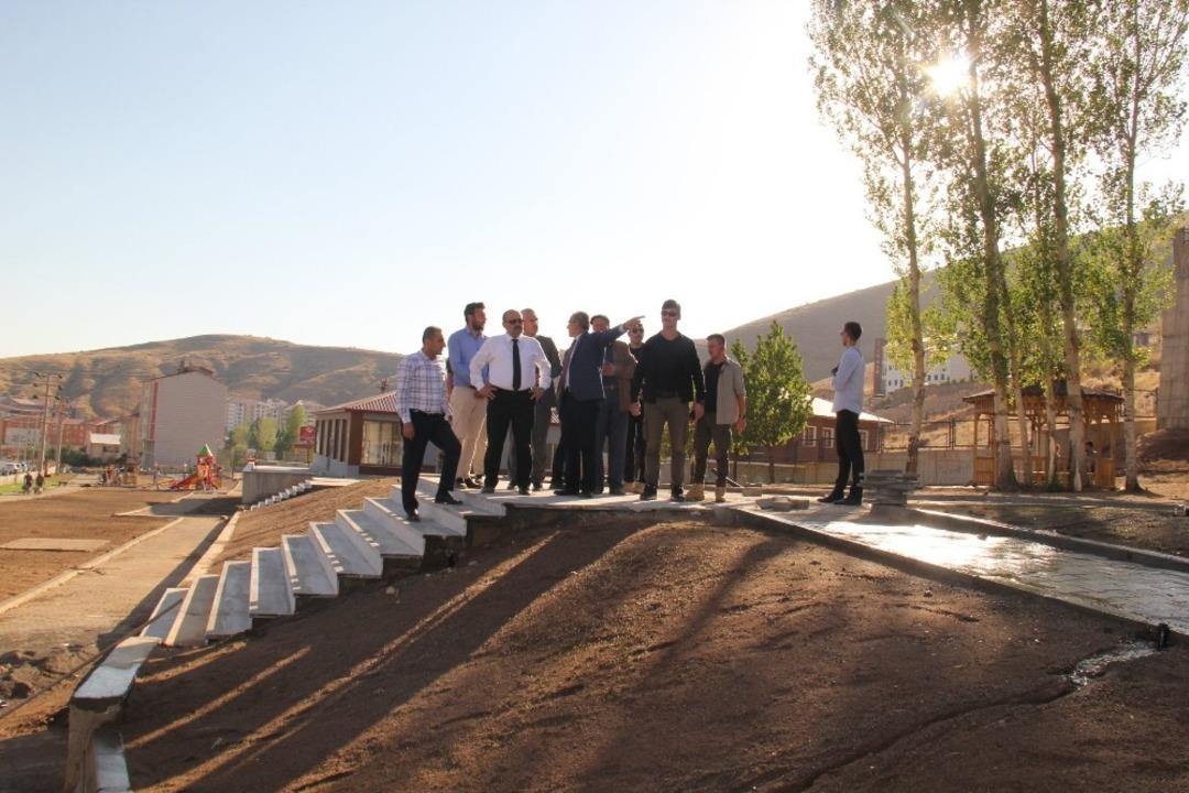 Vali Ustaoğlu, belediye &ccedil;alışmalarını denetledi