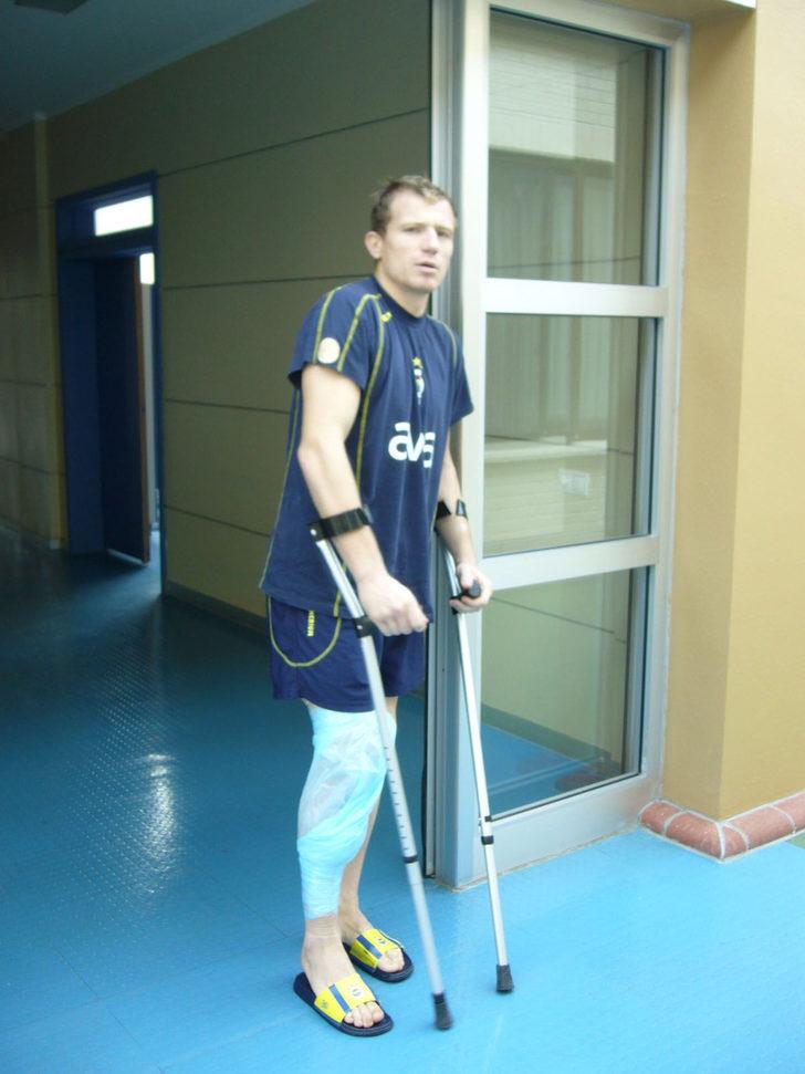 Fenerbahçe'nin eski oyuncusu Serdar Kulbilge futbolu bıraktı G2