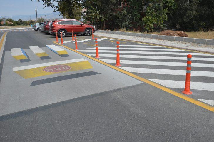 Sürücüler bu yaya geçidini görünce mecburen yavaşlıyor  G5