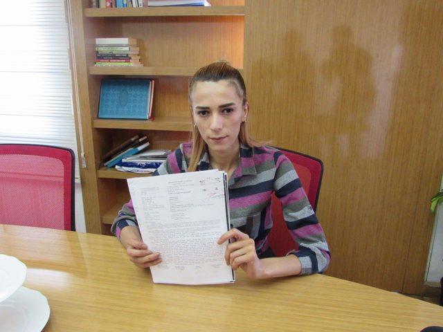 Kadın &ouml;ğretmen, tramvayda uyardığı kadının saldırdığı iddiasıyla şikayet&ccedil;i oldu 2