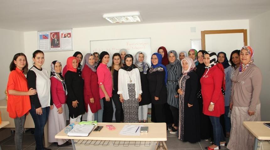 &Ouml;ğrenmek i&ccedil;in g&uuml;nl&uuml;k 45 TL alıyorlar