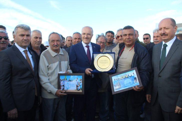 Ayvalık’ta Engürü Sitesi’nden Başkan Kafaoğlu’na teşekkür plaketi G1