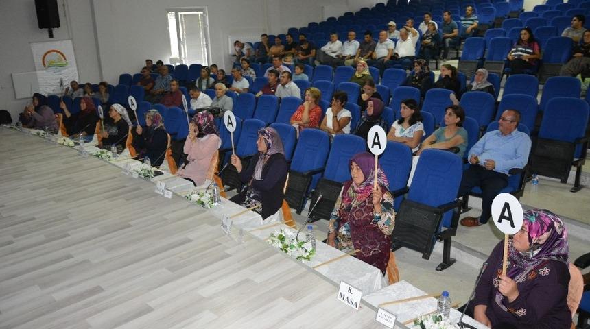 Kadın &Ccedil;ift&ccedil;iler Korkuteli&rsquo;nde yarıştı