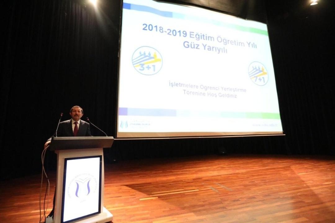 T&uuml;rkiye&rsquo;nin &Ouml;rnek Uygulamalı Eğitim projesi&rsquo;nde yerleştirme t&ouml;reni ger&ccedil;ekleşti