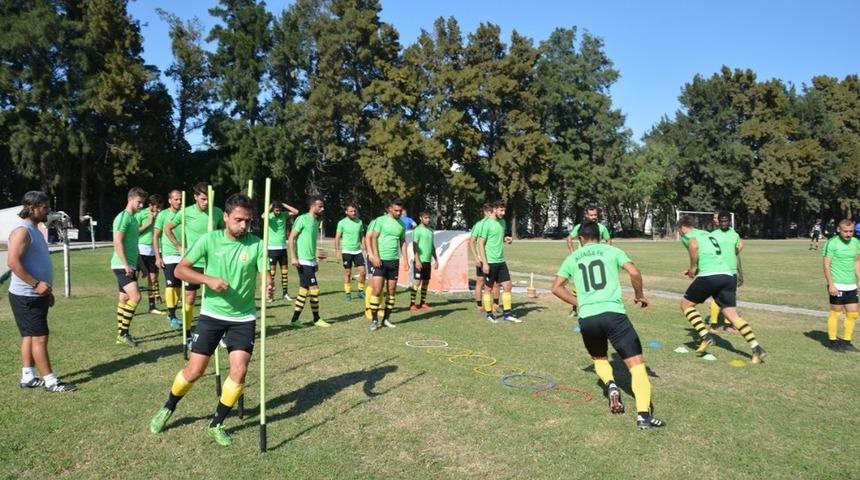 Aliağaspor FK, Bornova Yeşilovaspor ma&ccedil;ına hazırlanıyor