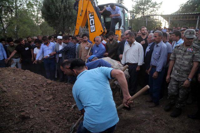 Şırnak'ta PKK'dan mayınlı tuzak: 2 güvenlik korucusu şehit (3)