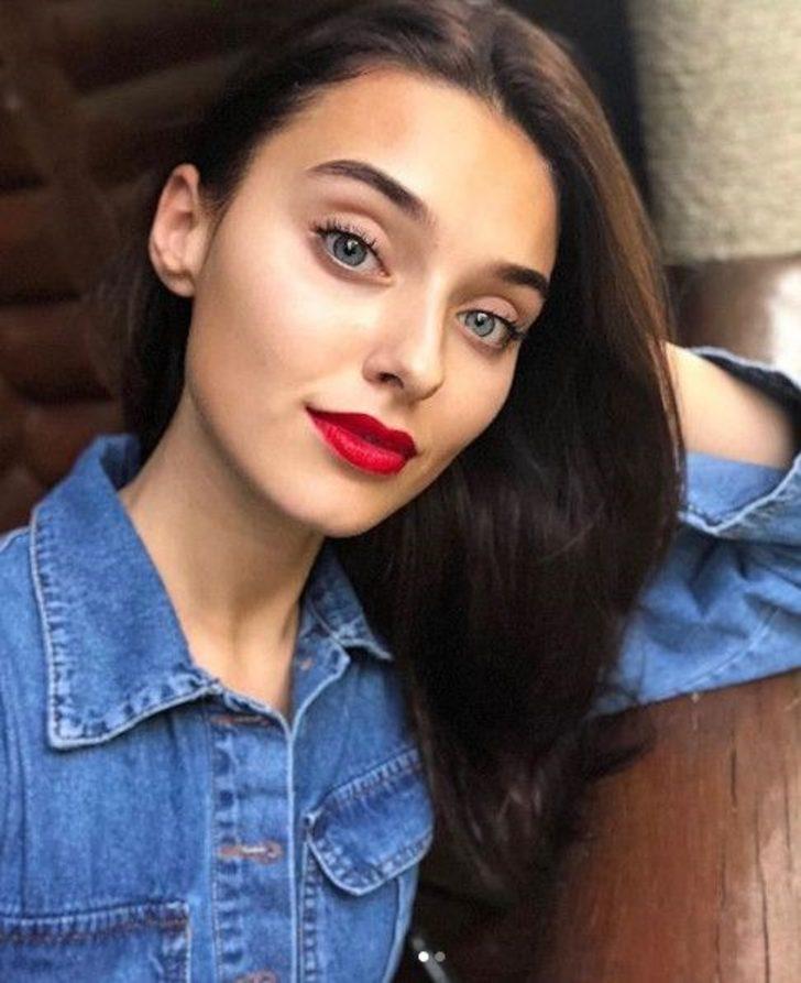 Güzellik kraliçesi tacını geri vermeyi reddetti G4