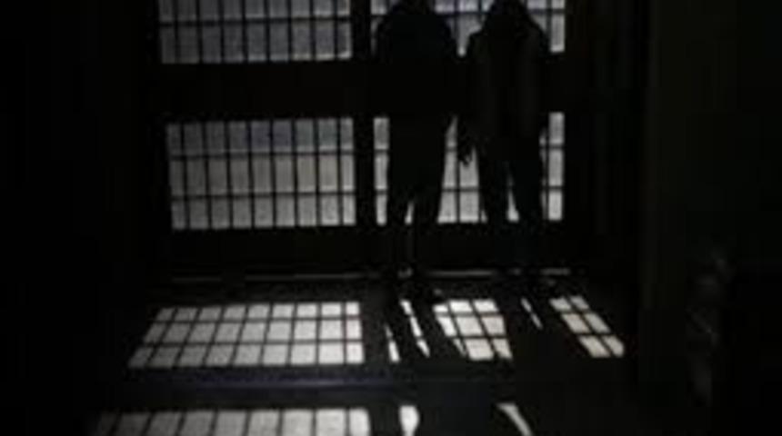 Akit yazarı Nurettin Veren: FET&Ouml;'c&uuml;lerin 2 aya kadar cezaevinden &ccedil;ıkacaklarını, bunu net bir şekilde eşlerine s&ouml;ylediklerinin duyumunu aldık