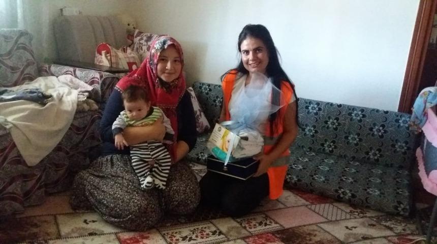 Kuyucak&rsquo;ta Ağustos ayında d&uuml;nyaya gelen 28 bebeğe &lsquo;hoş geldin&rsquo; ziyareti