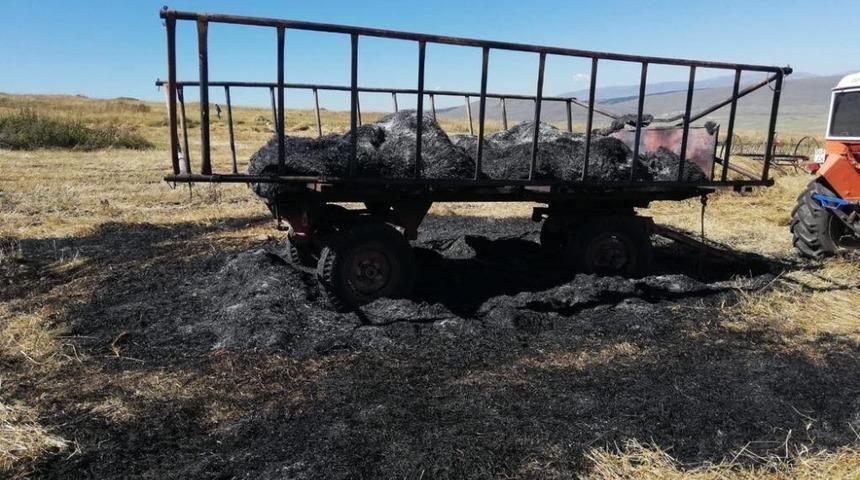 &Ccedil;ıldır&rsquo;da trakt&ouml;r kundaklandı
