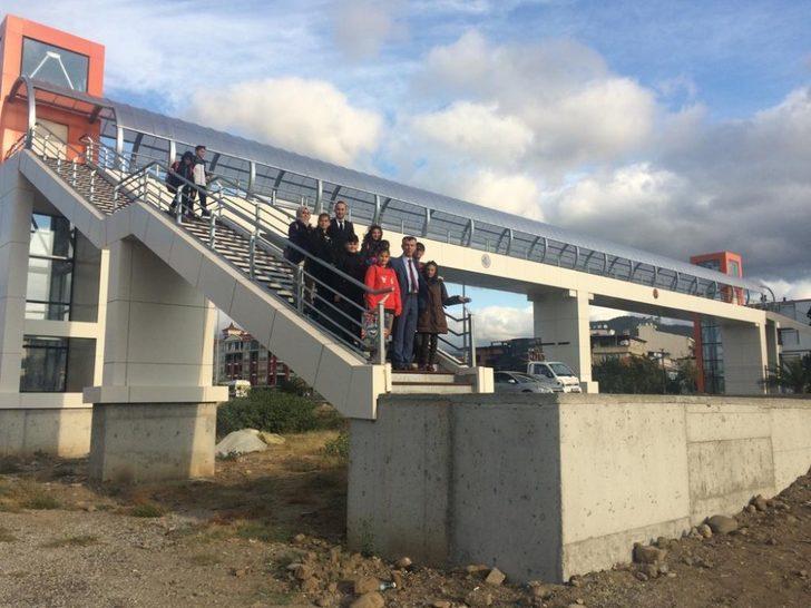 Öğrencilerden Kaymakam Sırmalı’ya üstgeçit teşekkürü G1