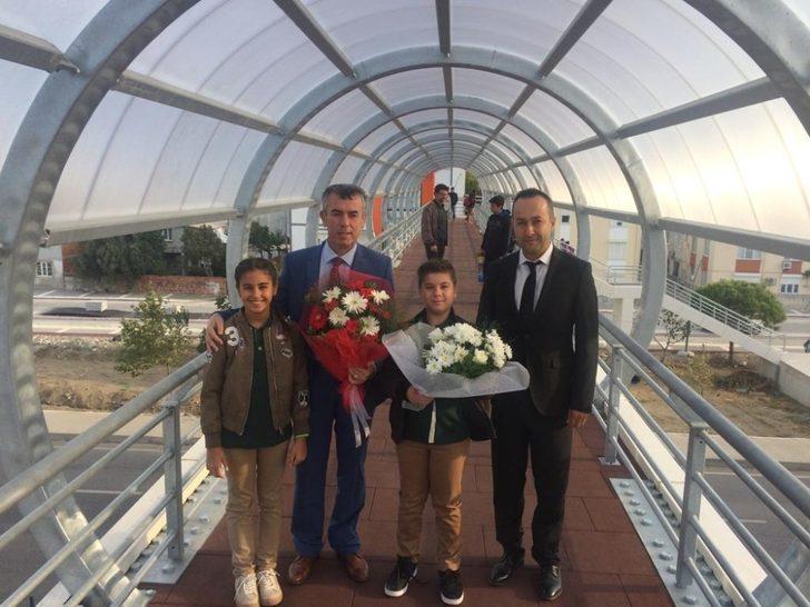 Öğrencilerden Kaymakam Sırmalı’ya üstgeçit teşekkürü G4