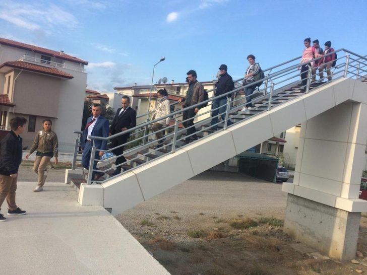 Öğrencilerden Kaymakam Sırmalı’ya üstgeçit teşekkürü G5