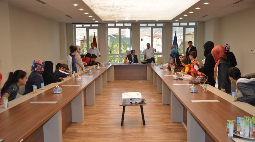 Paland&ouml;ken Belediyesi&rsquo;nden &ouml;ğrencilere kırtasiye desteği