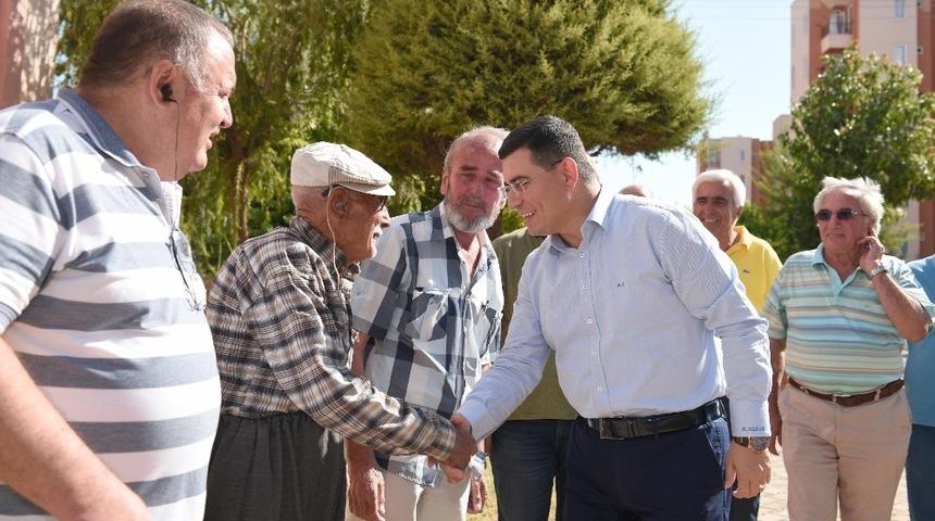 T&uuml;t&uuml;nc&uuml;, site sakinlerini dinledi