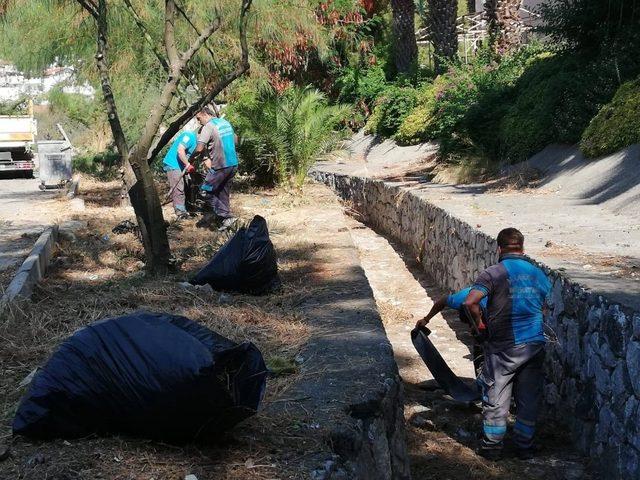 Marmaris’te dere yatakları temizlendi