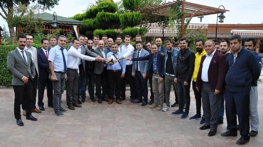 Manisa&rsquo;da kurumlar arası futbol turnuvası heyecanı