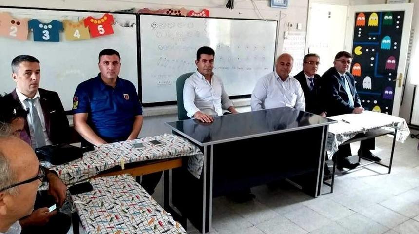 Sarıg&ouml;l Kaymakamı Kılın&ccedil;, sorunları yerinde dinledi