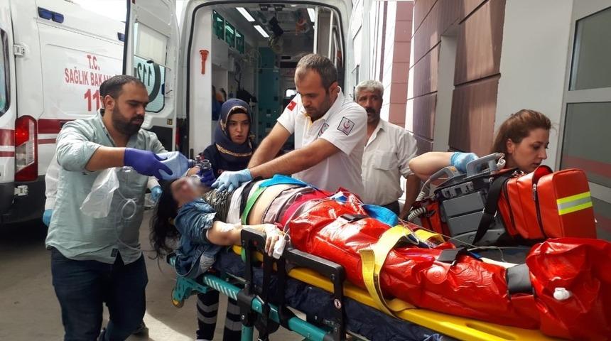 Otomobilin &ccedil;arptığı kadın &ouml;ld&uuml;