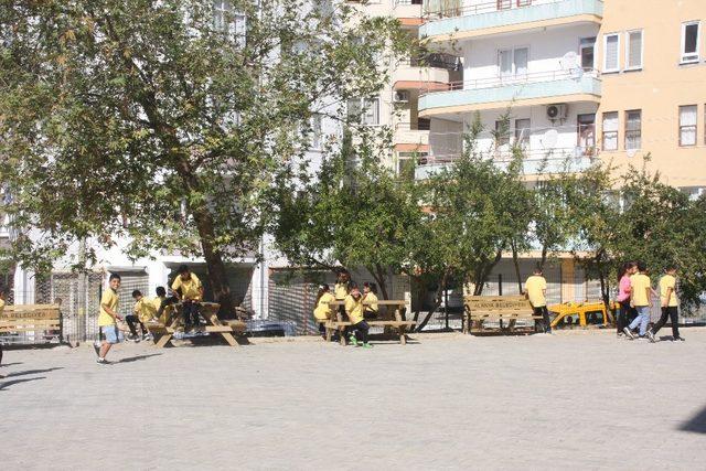 Alanya’da okullara bank desteği