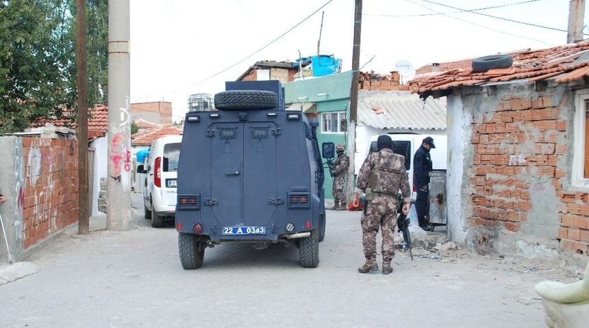 Polisten uyuşturucu denetimi