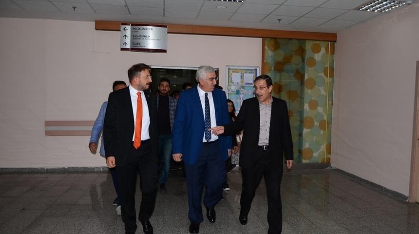 Paland&ouml;ken Belediyesi hasta ve yakınlarına aşure ikram etti