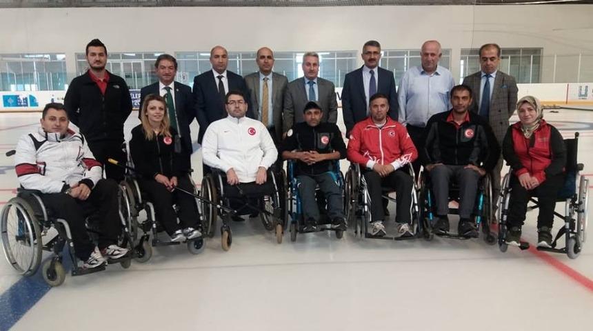 Millilere moral ziyareti