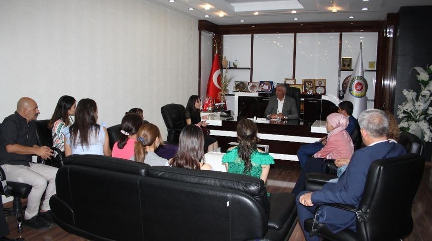 Kazakistanlı gazeteciler Başkan Uslu ile bir araya geldi