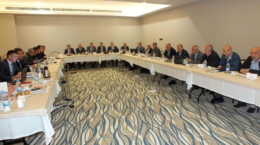 Trabzon Orman B&ouml;lge M&uuml;d&uuml;rl&uuml;ğ&uuml;&rsquo;n&uuml;n değerlendirme toplantısı G&uuml;m&uuml;şhane&rsquo;de yapıldı