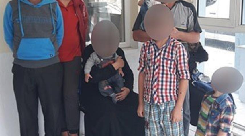 G&ouml;&ccedil;menler sahte dolaşım belgesiyle yakalandı