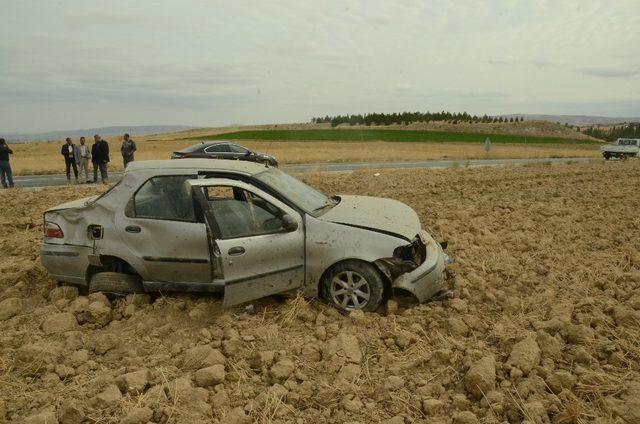 Günyüzü’nde trafik kazası, 2 yaralı