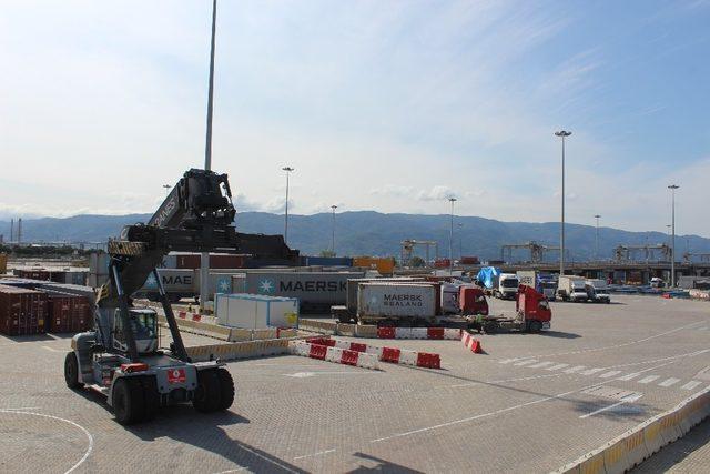 Kocaeli’nin en büyük limanı demiryoluyla da hizmet verecek